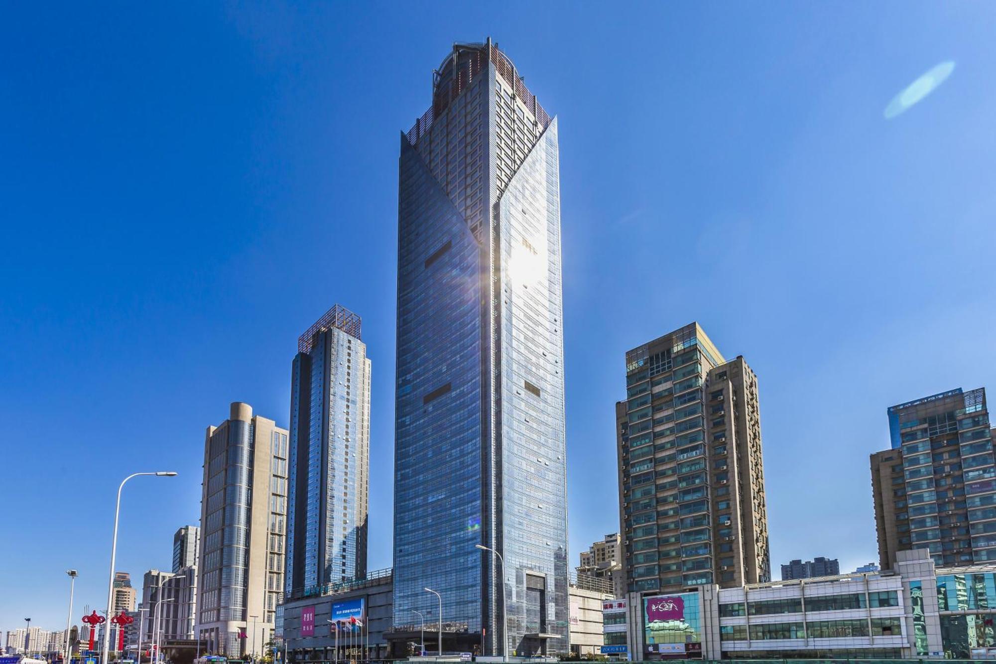 New Century Hotel Qingdao Bagian luar foto